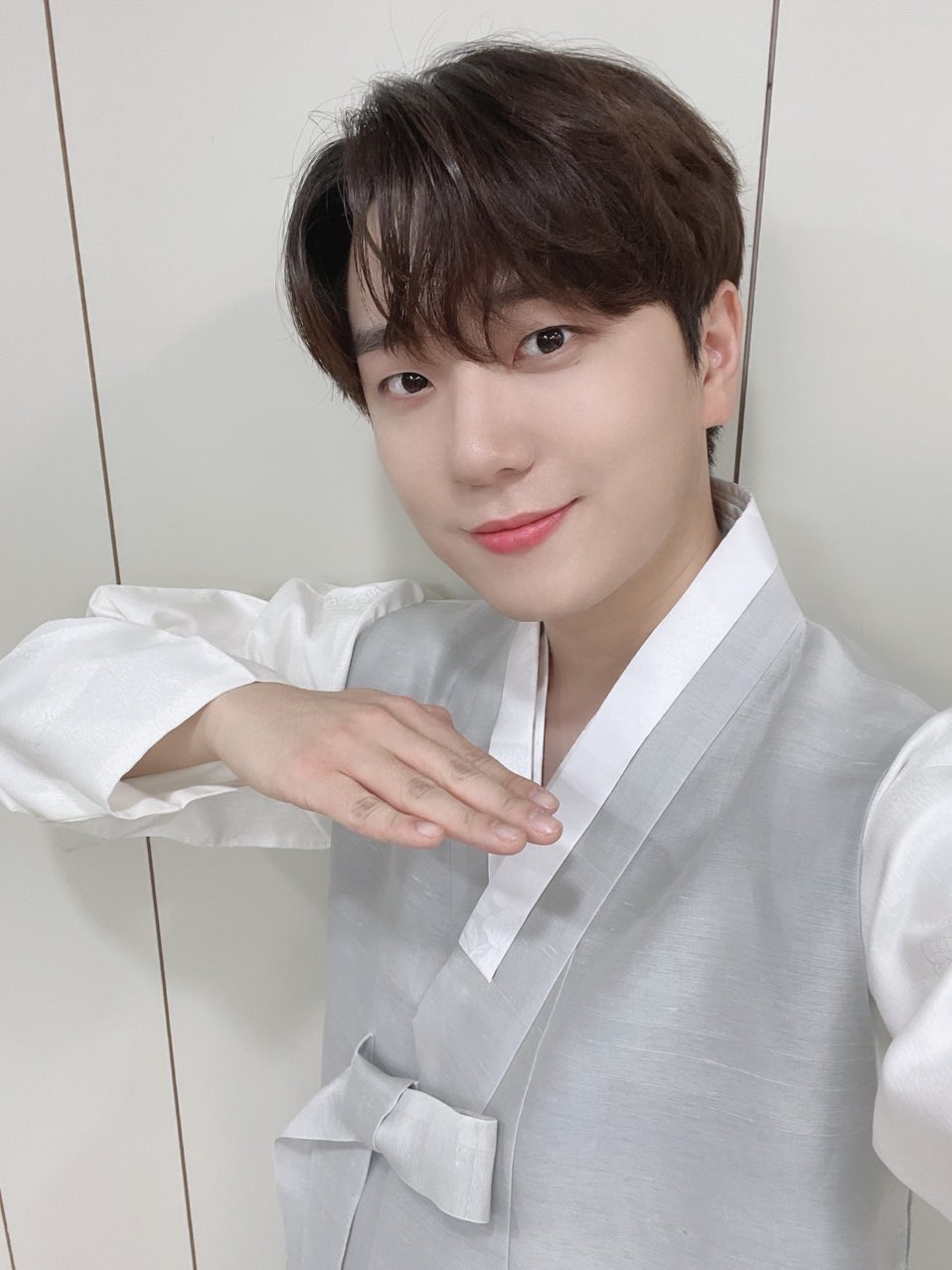 [잡담] 이때싶 올리는 성악계에 뺏겼다 반 쯤 돌려받은 고우림 | 인스티즈