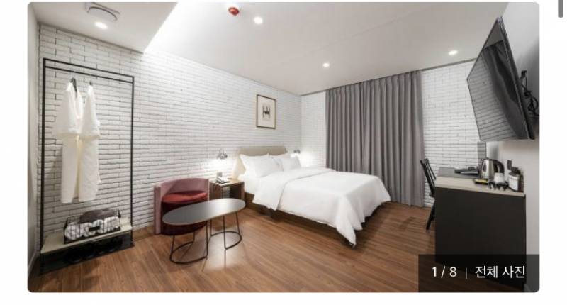 와 모텔을 아직도 꽃무늬 벽지에 유리문으로 생각하는 사람도 있구나 | 인스티즈