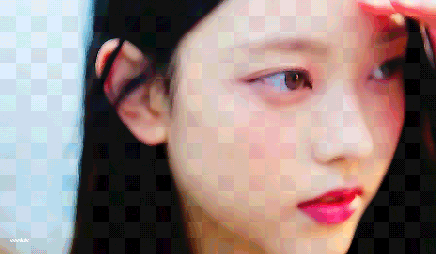 [잡담] 뉴진스 이 멤버 너무 덕후몰이상이야... | 인스티즈