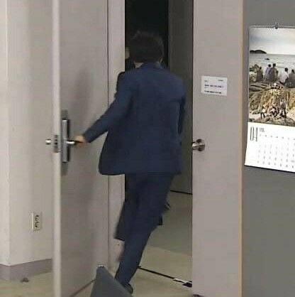 저 아무래도 상한 두부를 먹은 것 같습니다 | 인스티즈