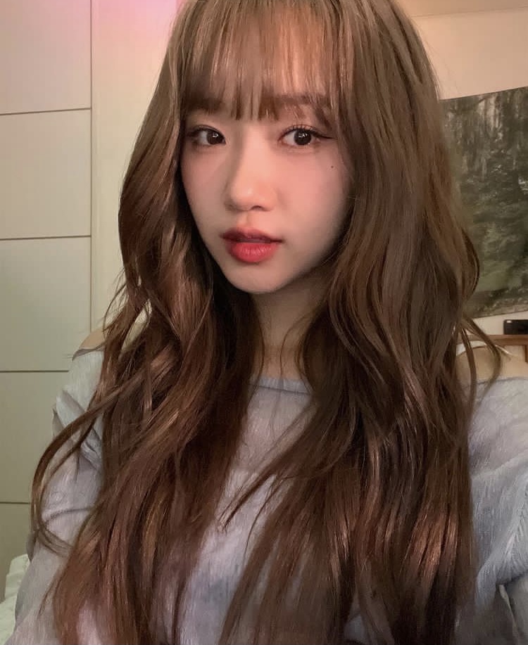 [잡담] 유정이 근황 사진 보는데 젖살 쪽 빠진 것 같아 | 인스티즈