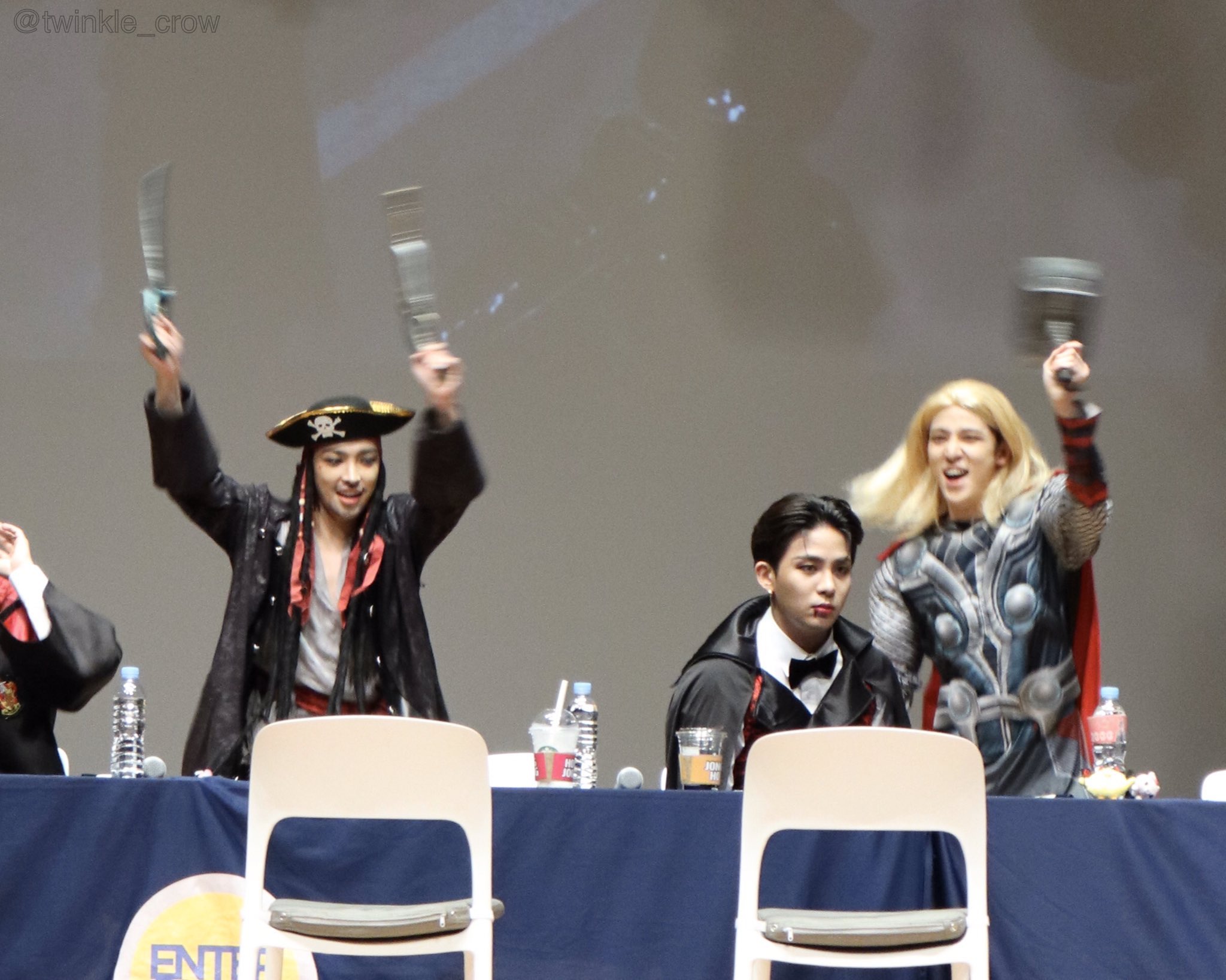 [잡담] 그래도 팀내 비주얼 소리 듣는 아인데… | 인스티즈