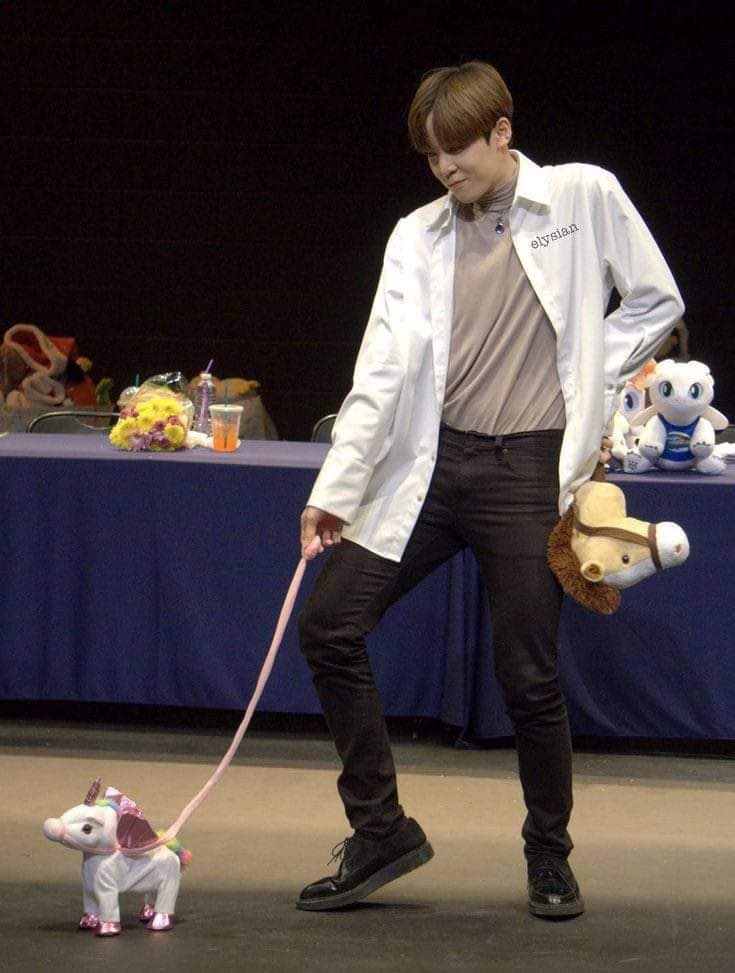 [잡담] 그래도 팀내 비주얼 소리 듣는 아인데… | 인스티즈