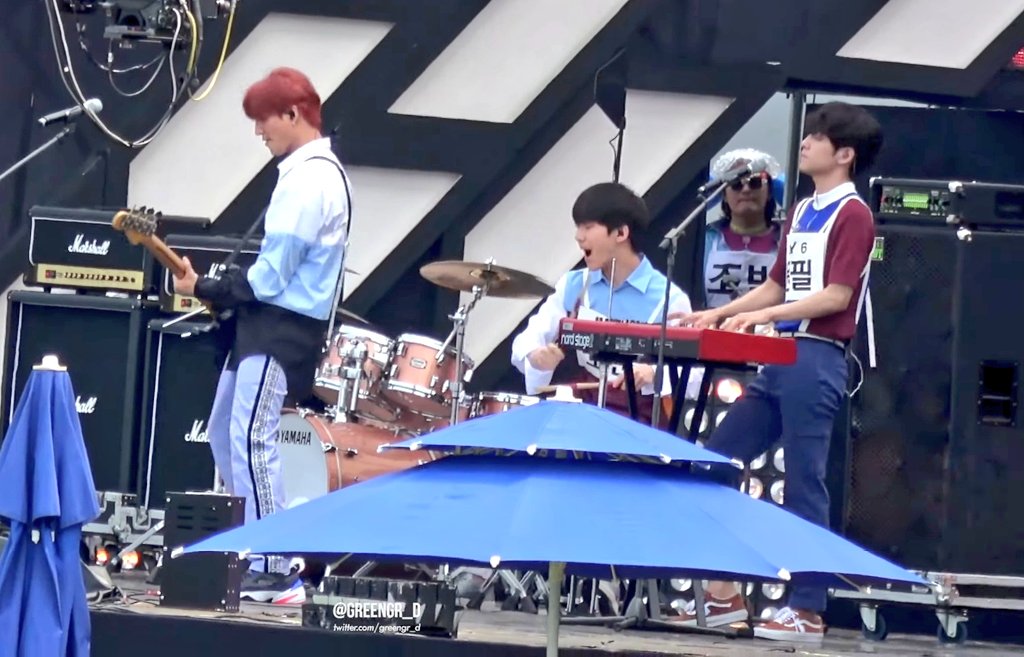 [잡담] 데이식스 리허설 사진인데 시강 장난 아니다 | 인스티즈