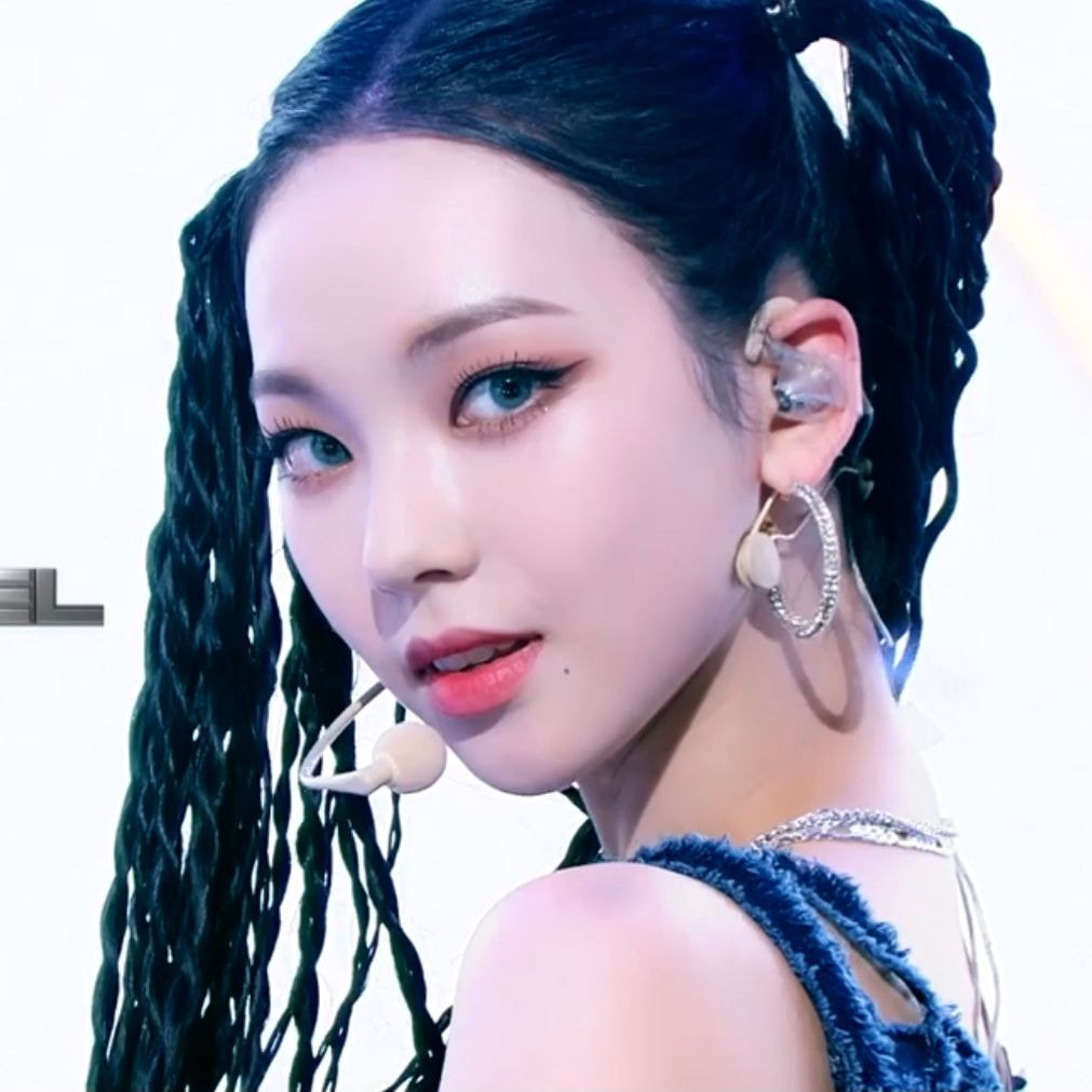 [잡담] 카리나 예지 둘 다 진짜 게임캐릭터 같애… | 인스티즈