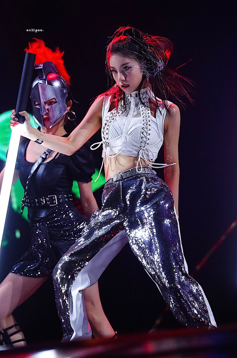 [잡담] 카리나 예지 둘 다 진짜 게임캐릭터 같애… | 인스티즈