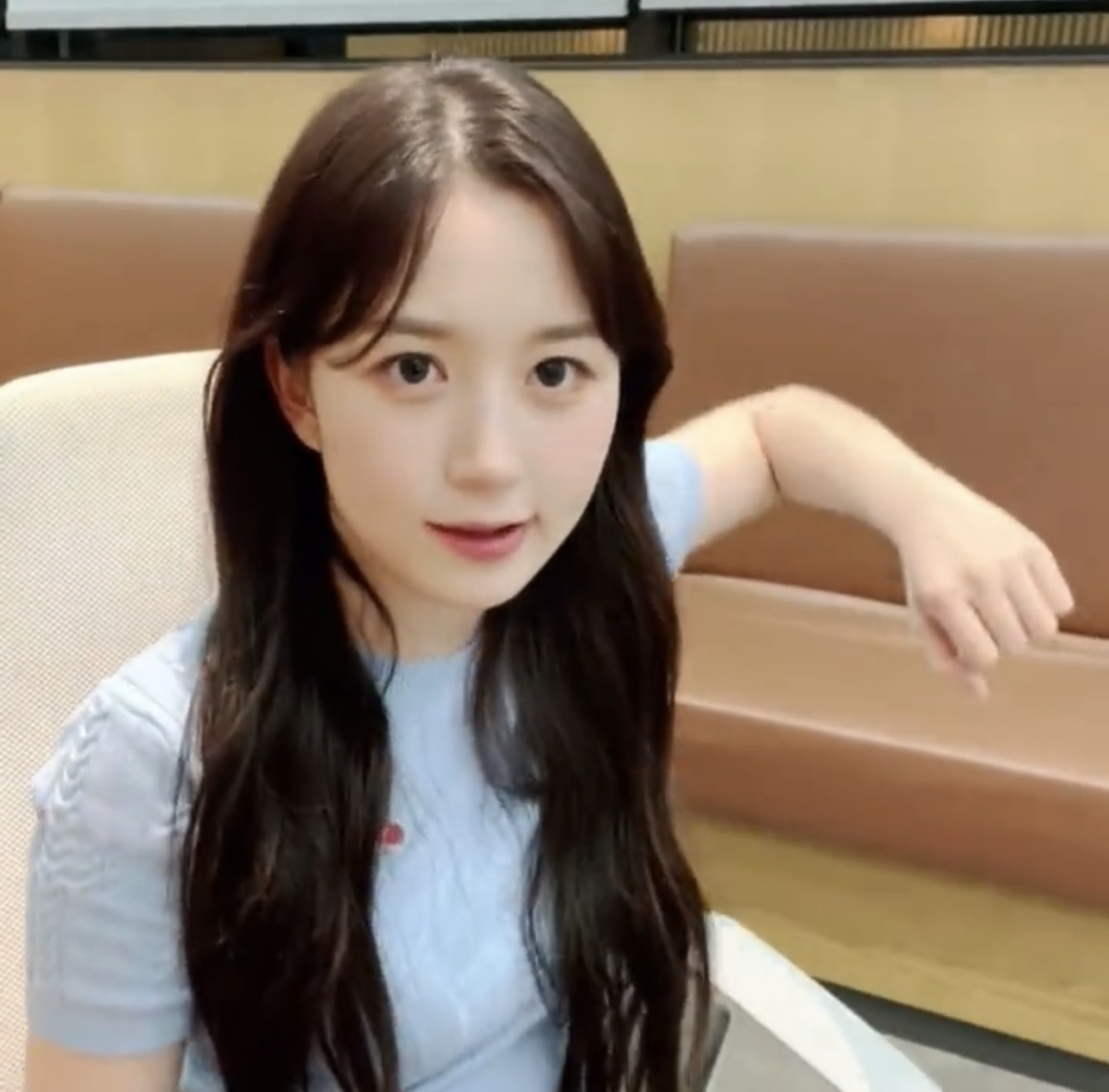 [잡담] 혹시 이 여돌 아는 사람? | 인스티즈