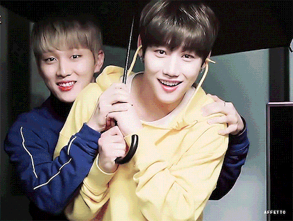 [잡담] 나 이사진 웃는게 예뻐서 홀린 듯 저장함 | 인스티즈