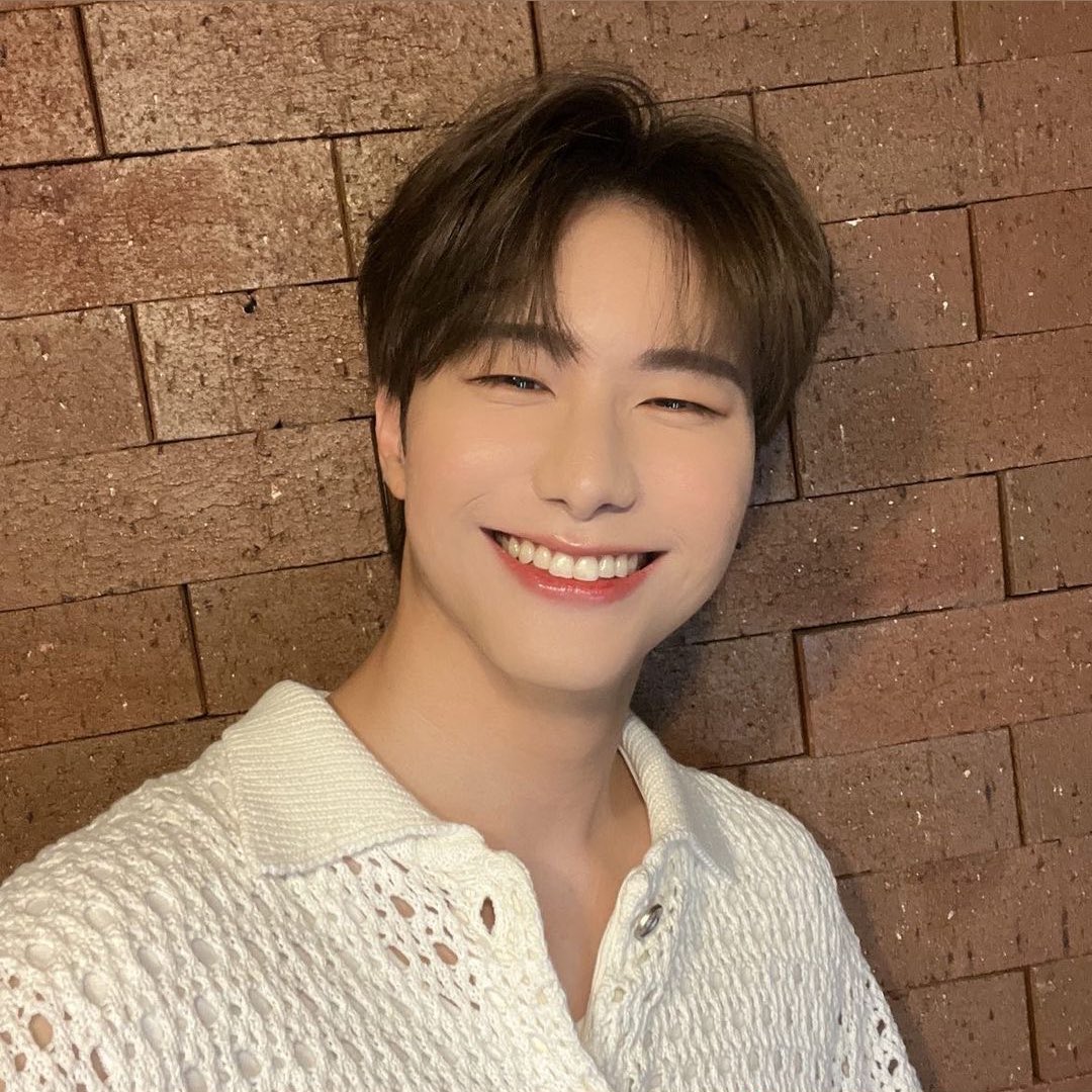 [잡담] 어떡해 우리애 너무 행복해해 환연 성덕돼서 | 인스티즈