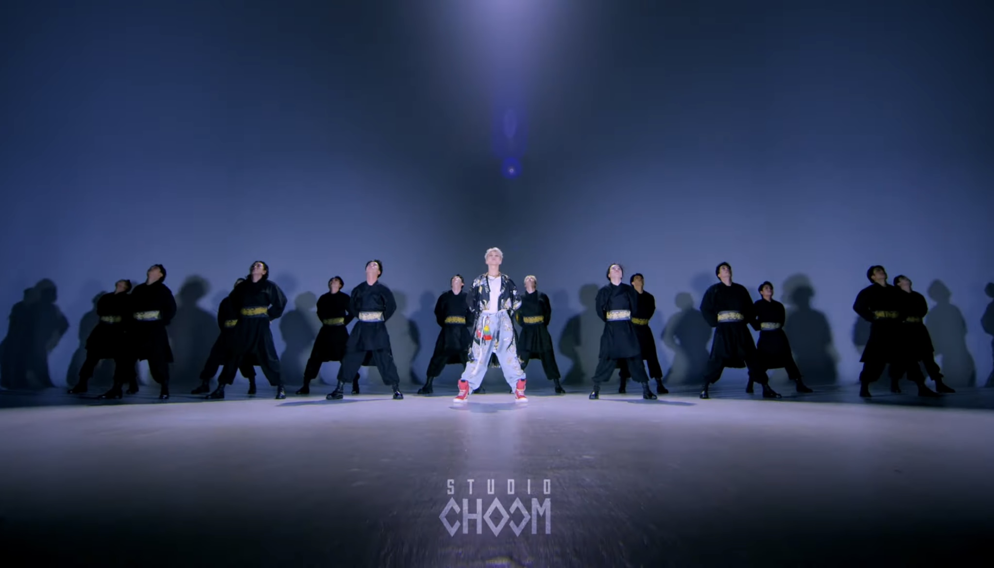 [잡담] 호시 호랑이 단체로 뒷짐진 이게 극락이지 | 인스티즈