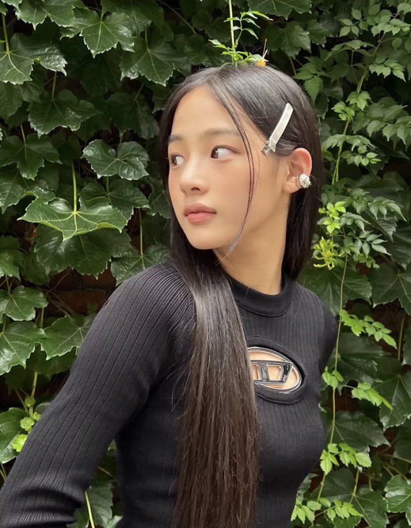 [잡담] 오늘 뉴진스 민지데이다 | 인스티즈