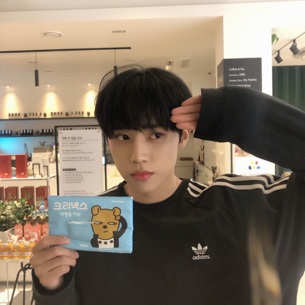 [잡담] 더보이즈 선우 아디다스만 입으면 ㄹㅇ세상 힙해짐 | 인스티즈