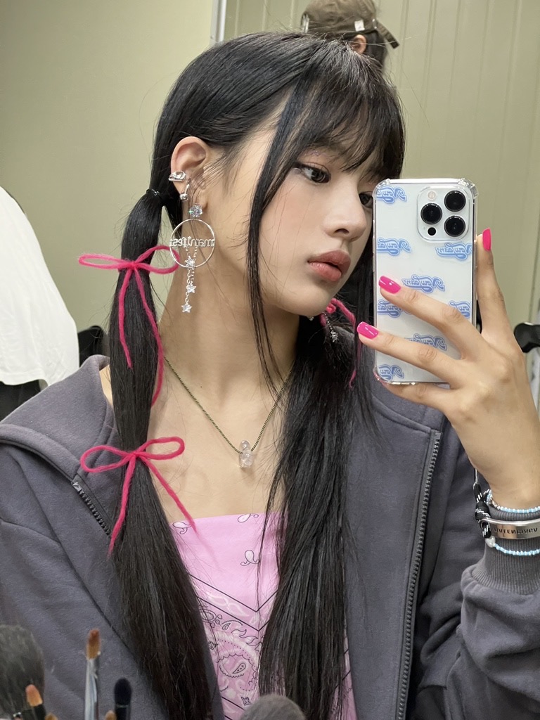 [잡담] 와 뉴진스 민지 앞머리 있으니까 진짜 사토미 같음… | 인스티즈