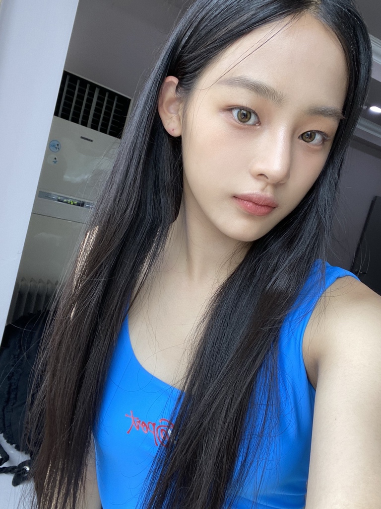 [잡담] 김민지 진짜 개이쁨... 그리고 개잘생김 | 인스티즈