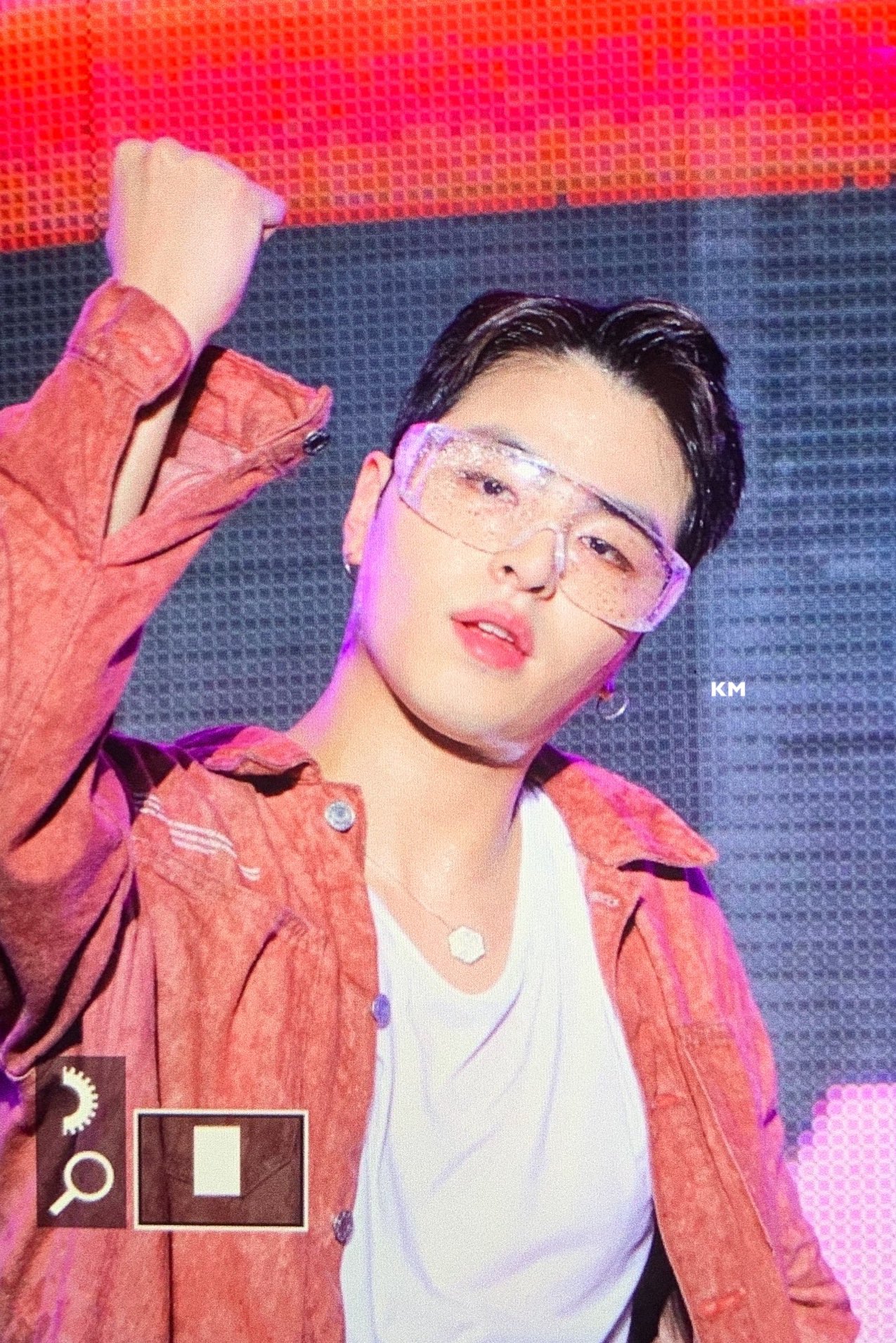 [잡담] 왜.. 팬들이 고글 좋아하는지..오늘 이해 완 | 인스티즈