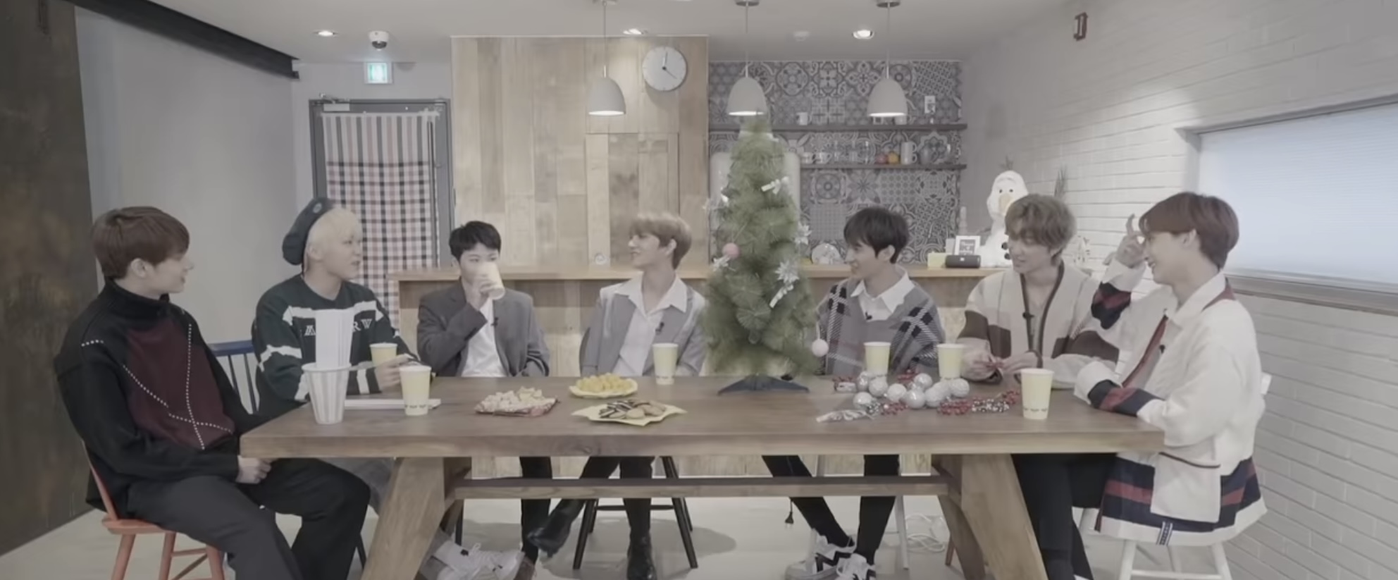 [잡담] 캐럿잇나요?? 이거 먼 방송 컨텐츠인가요?? | 인스티즈