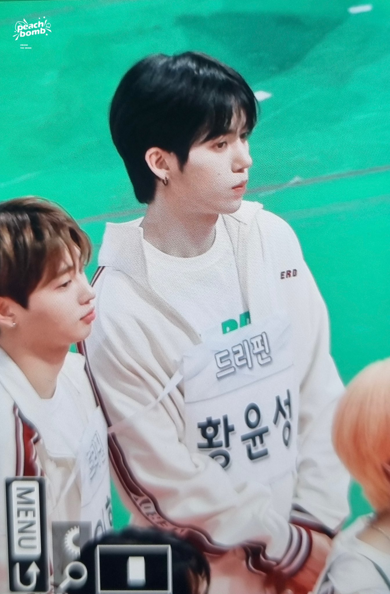 [잡담] 아육대 이 남자,,, 너무 잘생김 | 인스티즈