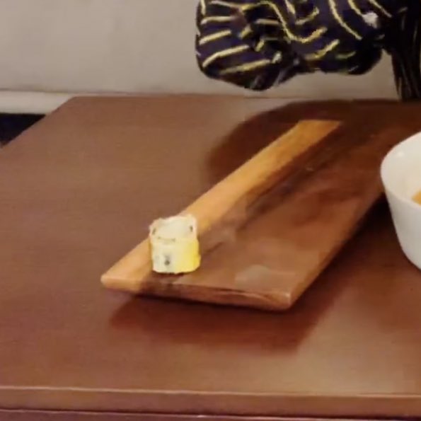 [잡담] 예전에 백현 김밥 딱 한개 남긴거 보고 이해안갔는데 | 인스티즈