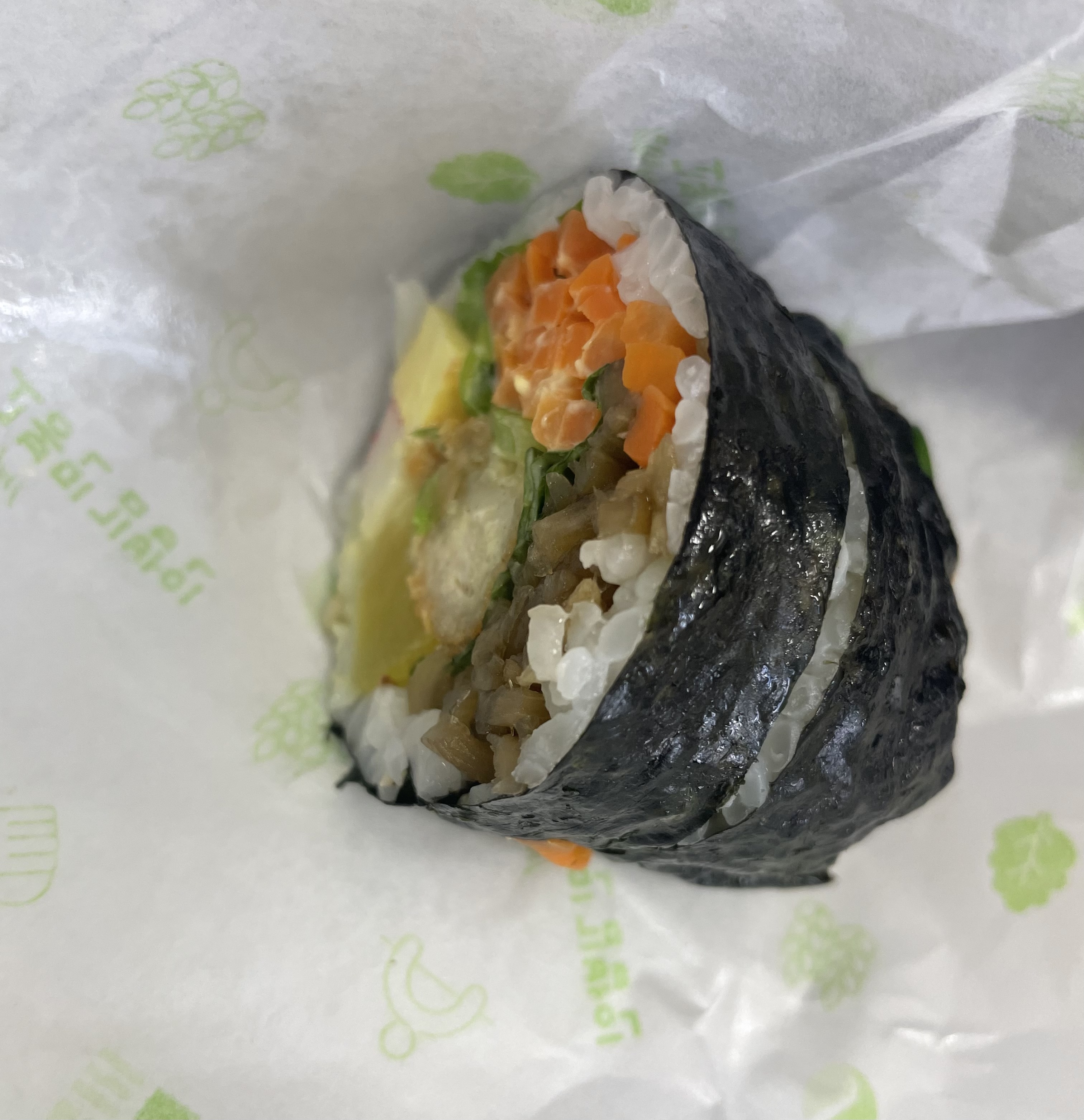 [잡담] 예전에 백현 김밥 딱 한개 남긴거 보고 이해안갔는데 | 인스티즈