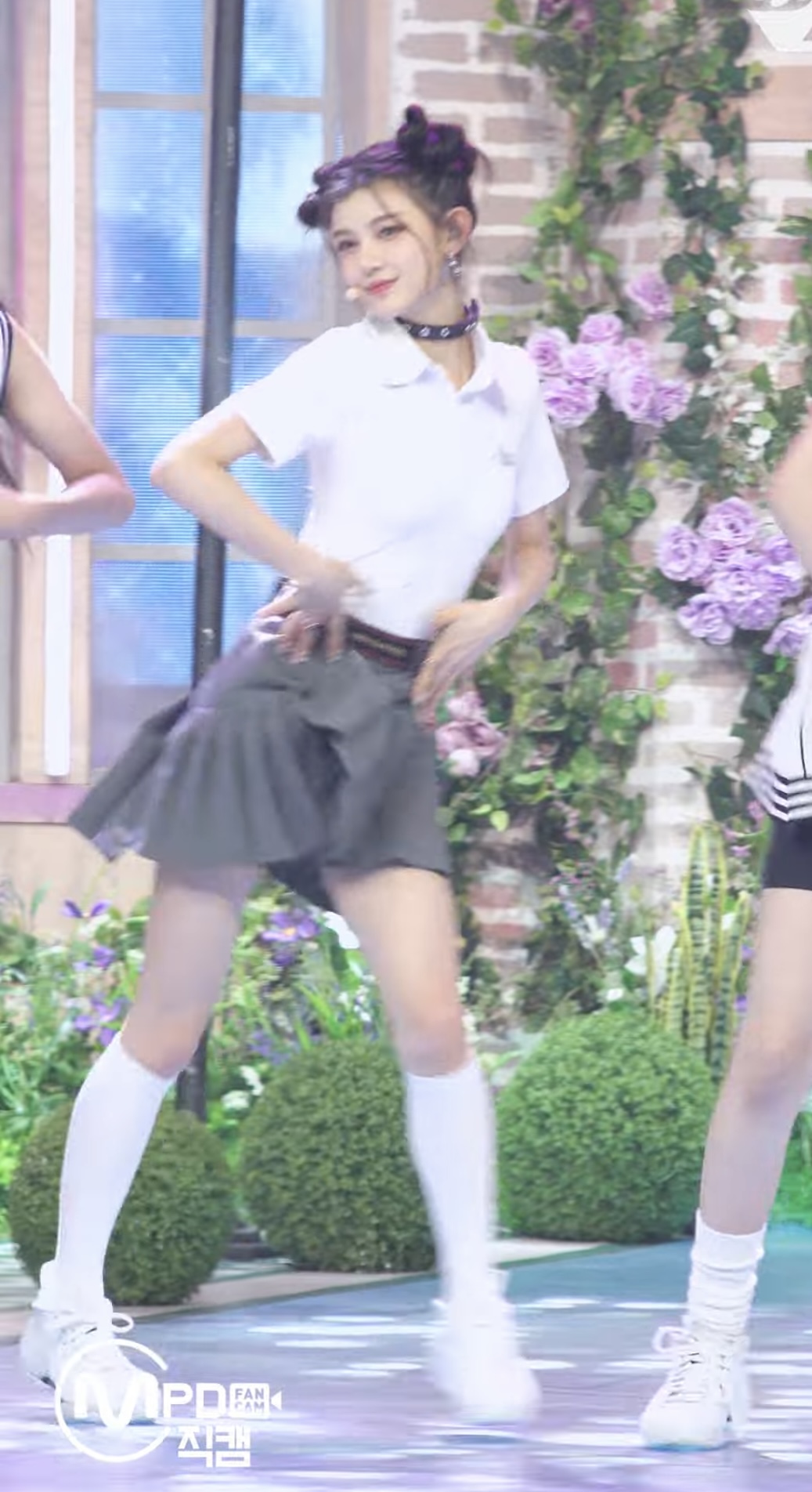 [잡담] 뉴진스 다니엘 직캠 보니까 얼굴 작은 거 더 잘 느껴진다,, | 인스티즈