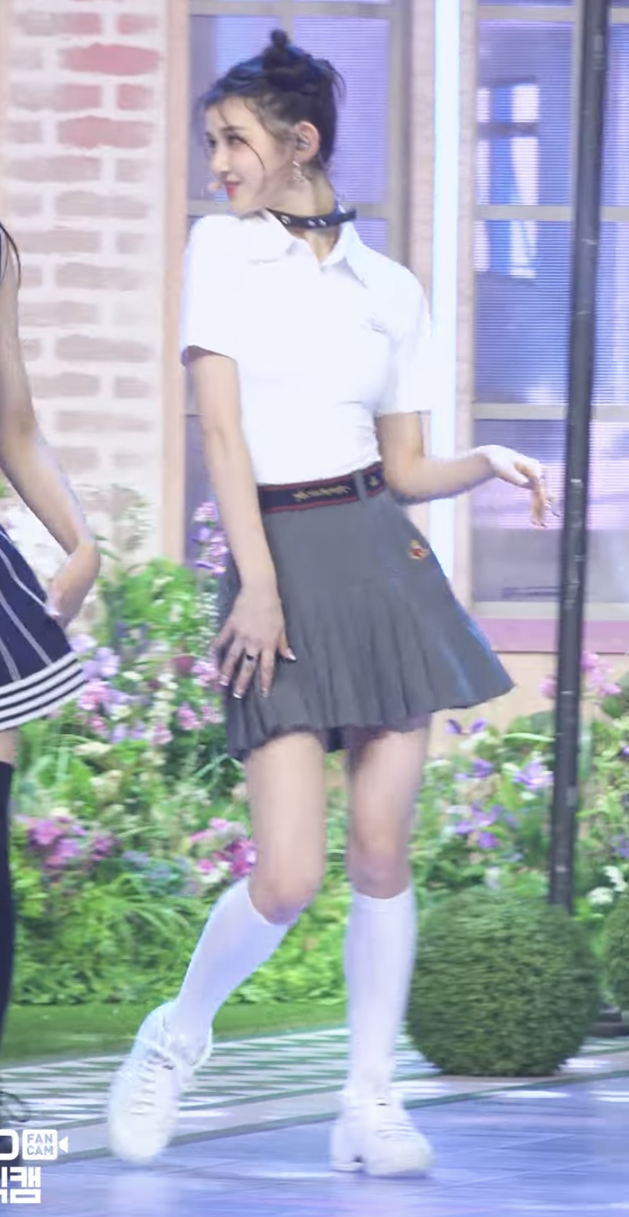 [잡담] 뉴진스 다니엘 직캠 보니까 얼굴 작은 거 더 잘 느껴진다,, | 인스티즈