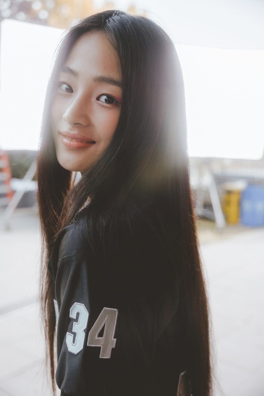 [잡담] 뉴진스 민지 포카홀더 포챠코vs시나모롤 뭐 할까??? | 인스티즈