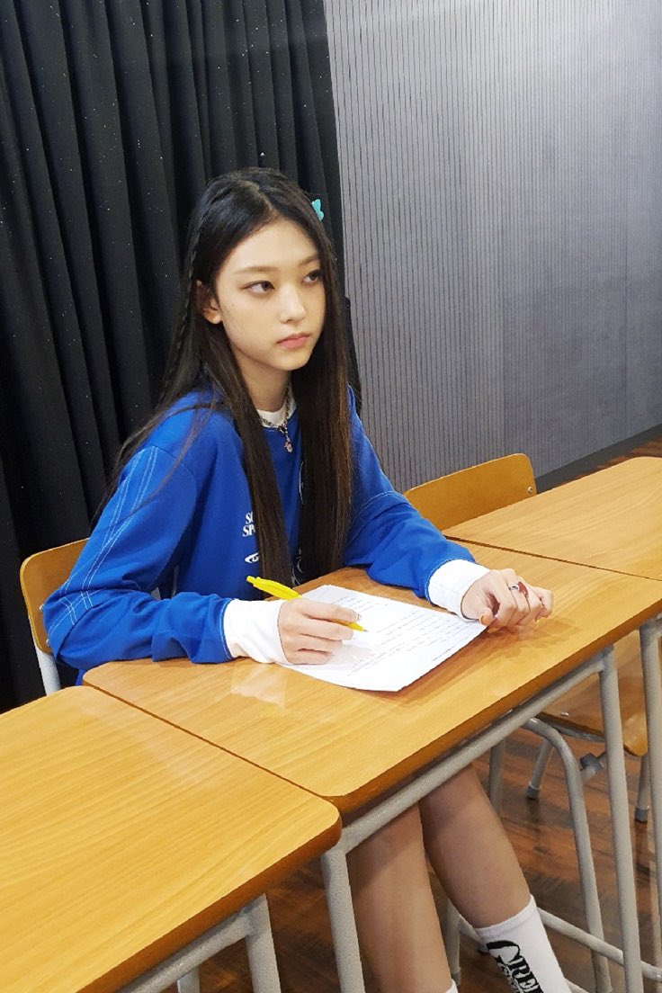 [잡담] 엥? 해린이 뭐하는 거임? 혀 낼름..?? | 인스티즈