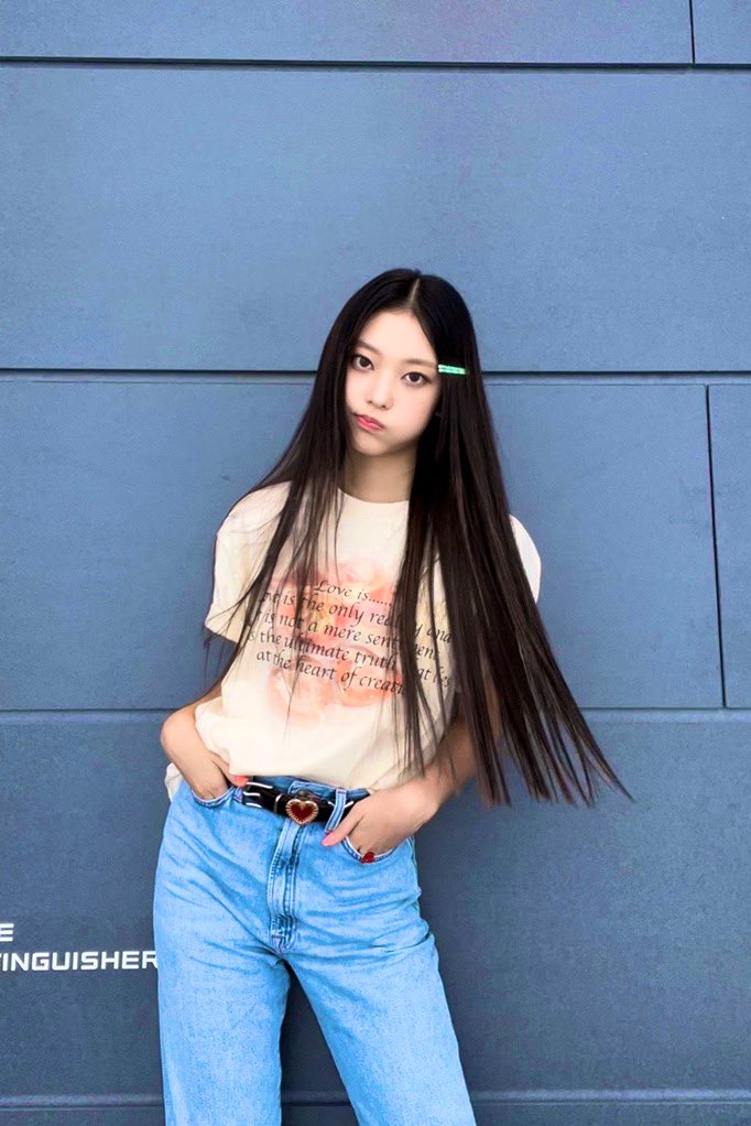 [잡담] 엥? 해린이 뭐하는 거임? 혀 낼름..?? | 인스티즈