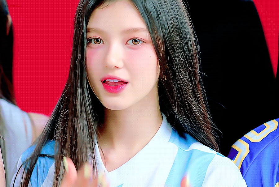 [잡담] 다니엘 볼 때마다 웃고 있어서 나까지 기분 좋아짐 | 인스티즈