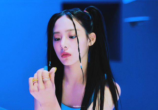 [잡담] 뉴진스 민지 외모가 내기준 좀 유니크해보이는건 | 인스티즈