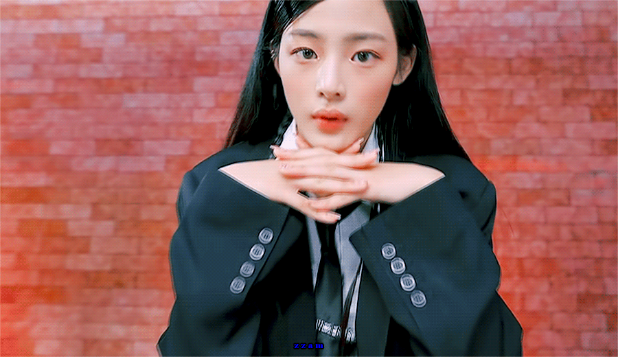 [잡담] 김민지 쿠키 얼빡 움짤 긁어 모았다😇😇 | 인스티즈