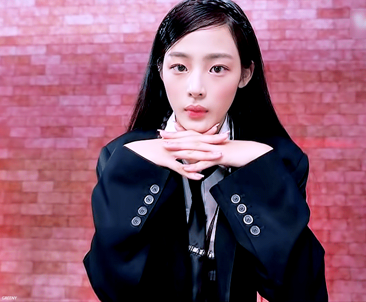 [잡담] 김민지 쿠키 얼빡 움짤 긁어 모았다😇😇 | 인스티즈