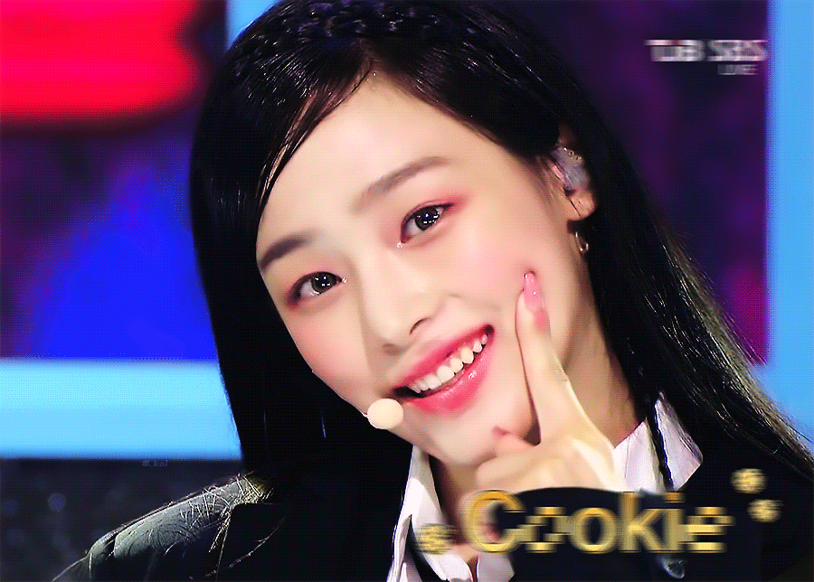 [잡담] 김민지 쿠키 얼빡 움짤 긁어 모았다😇😇 | 인스티즈