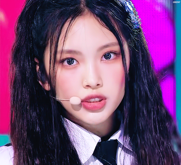 [잡담] 오ㅏ 곱슬머리 레전드로 잘 어울림 | 인스티즈