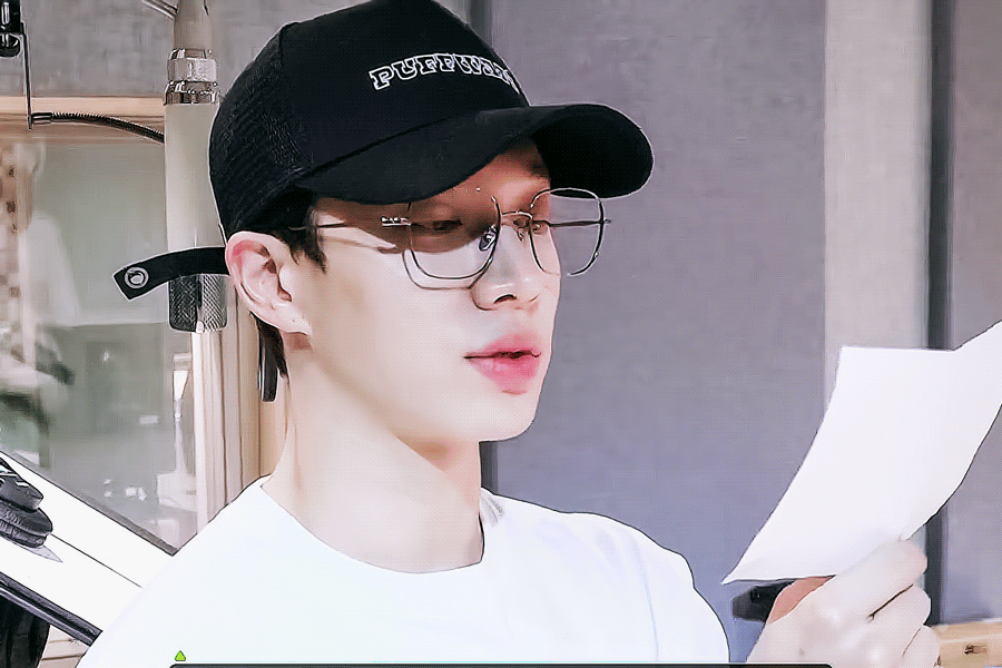 [잡담] 볼캡이랑 안경 진짜 잘 어울린다 | 인스티즈