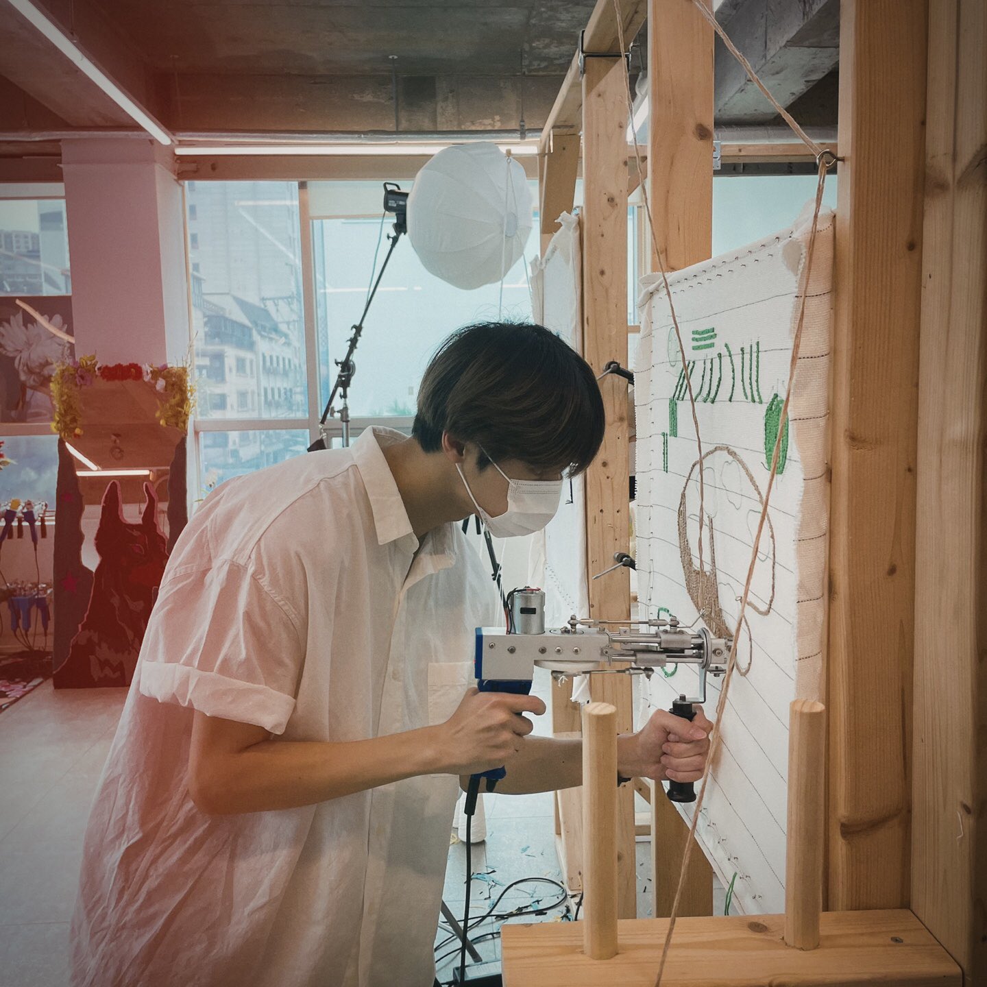 [잡담] 얘들아 우리 동표 벌크업중인가봐.....(그 손동표 맞음) | 인스티즈