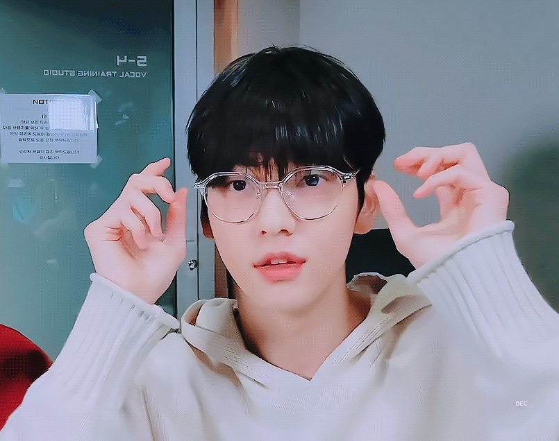 [잡담] 투바투 팬들아 수빈이 생활애교 많은거 맞아?? | 인스티즈