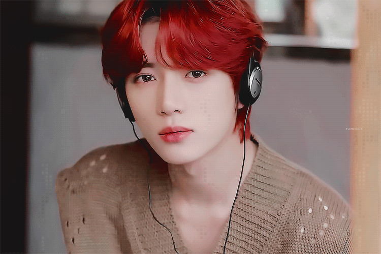 [잡담] 범규 진짜... 진짜 예쁘다 아니 이 분위기가 어케 나오는 거야 22살한테서 | 인스티즈