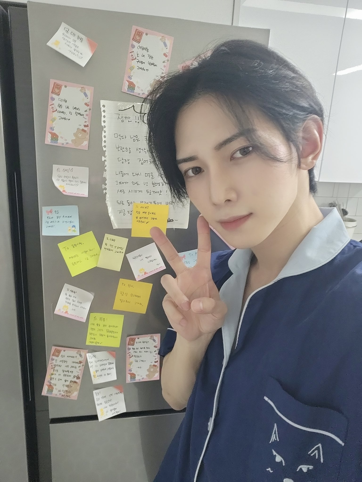 [잡담] 에이티즈 냉장고 수칙 웃겨서 좋았는데 이거 보고 눈물왈칵... | 인스티즈