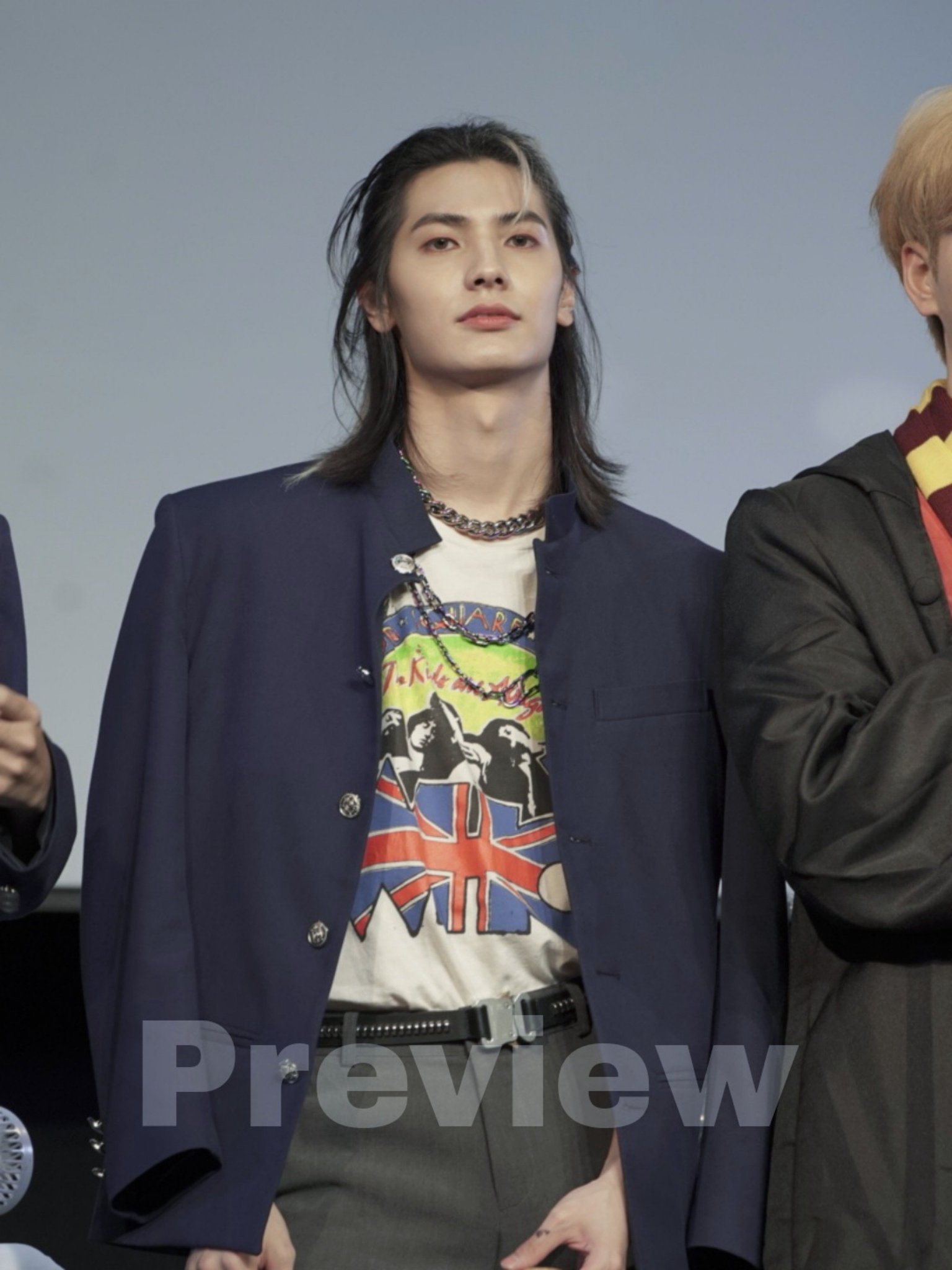 [잡담] 엑디즈 이 옷 짱 잘어울려... | 인스티즈