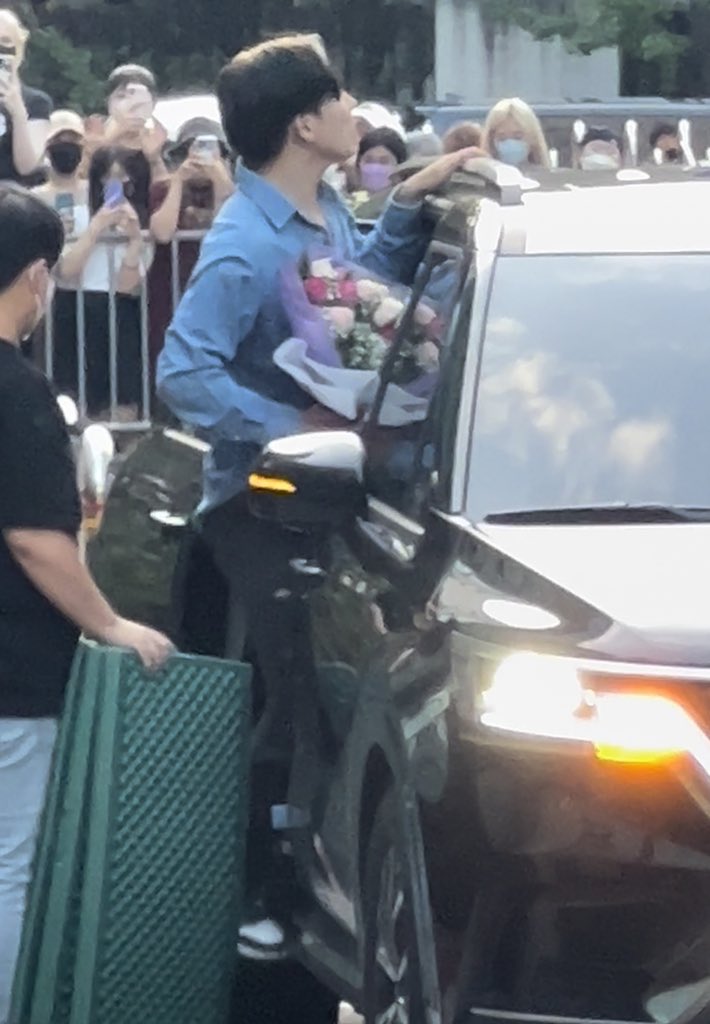 [잡담] 팬들 보려고 이러는 거 너무 귀엽고 스윗 | 인스티즈