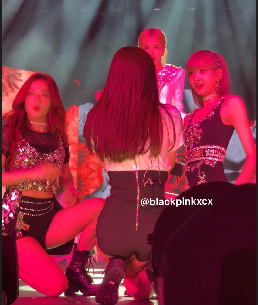 [잡담] 블핑 콘서트 한다니 절대 뒤돌아보지 않는 제니 가져옴 | 인스티즈