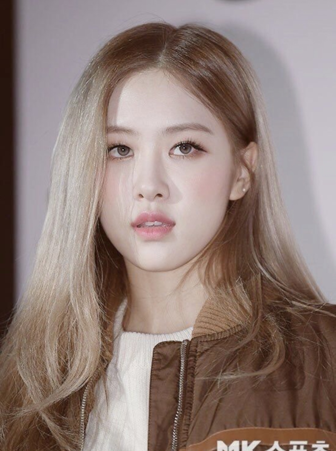 [잡담] 로제 이날 렌즈 어디껀지 알까 ㅠㅠ | 인스티즈