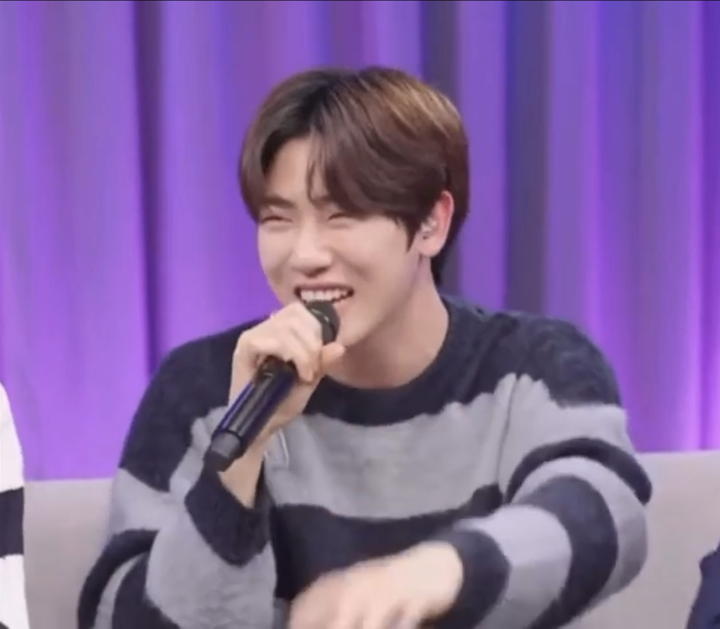 [잡담] 이 남돌 누구야..? | 인스티즈