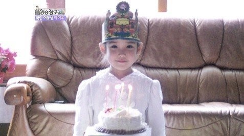 [잡담] 아이유 어렸을 때 사진 최근에 패러디(?)한 짤 있는 새럼ㅠ | 인스티즈