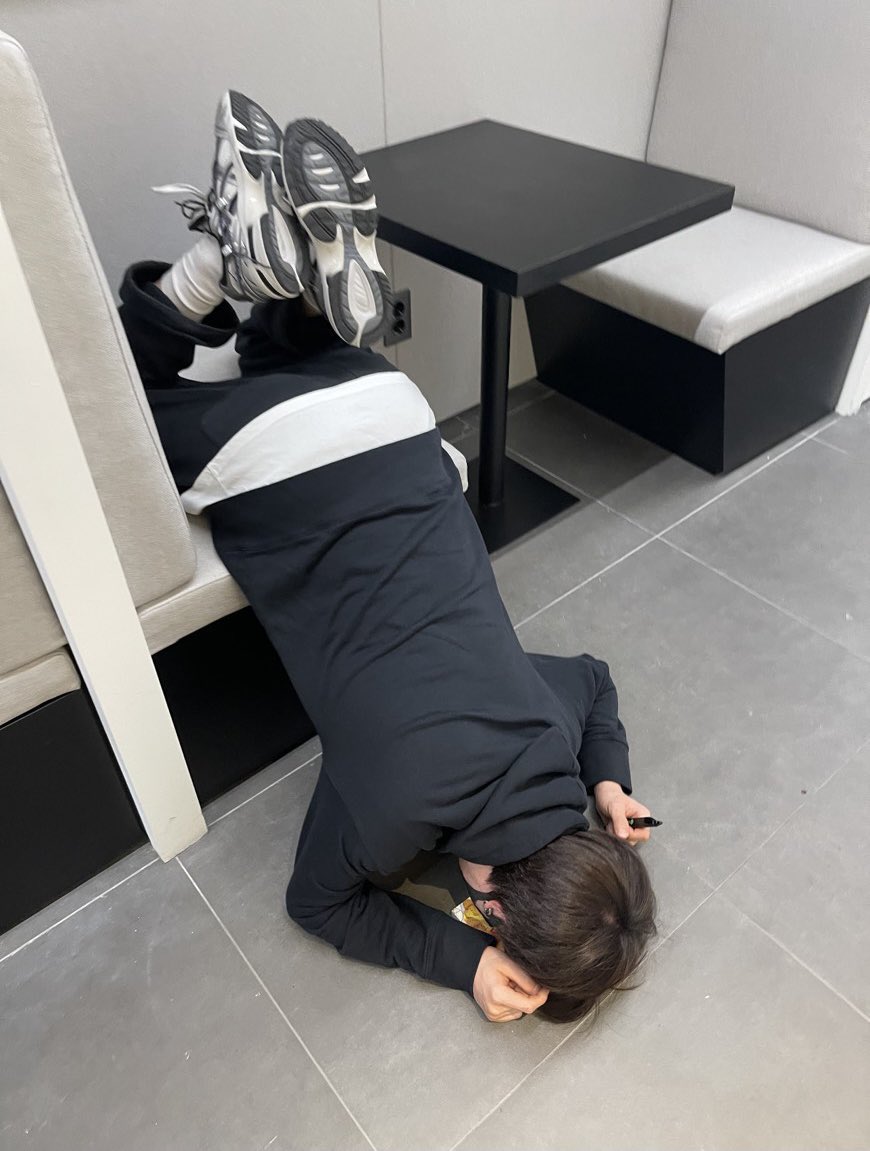 [잡담] 이 사진 누군지 아는 사람? | 인스티즈