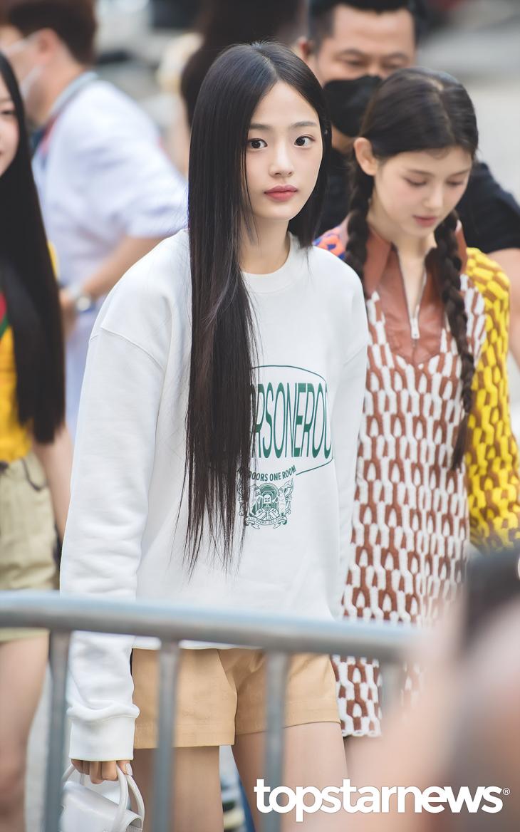 [잡담] 탑스타뉴스 민지 홈마급으로 사진 잘찍네 | 인스티즈