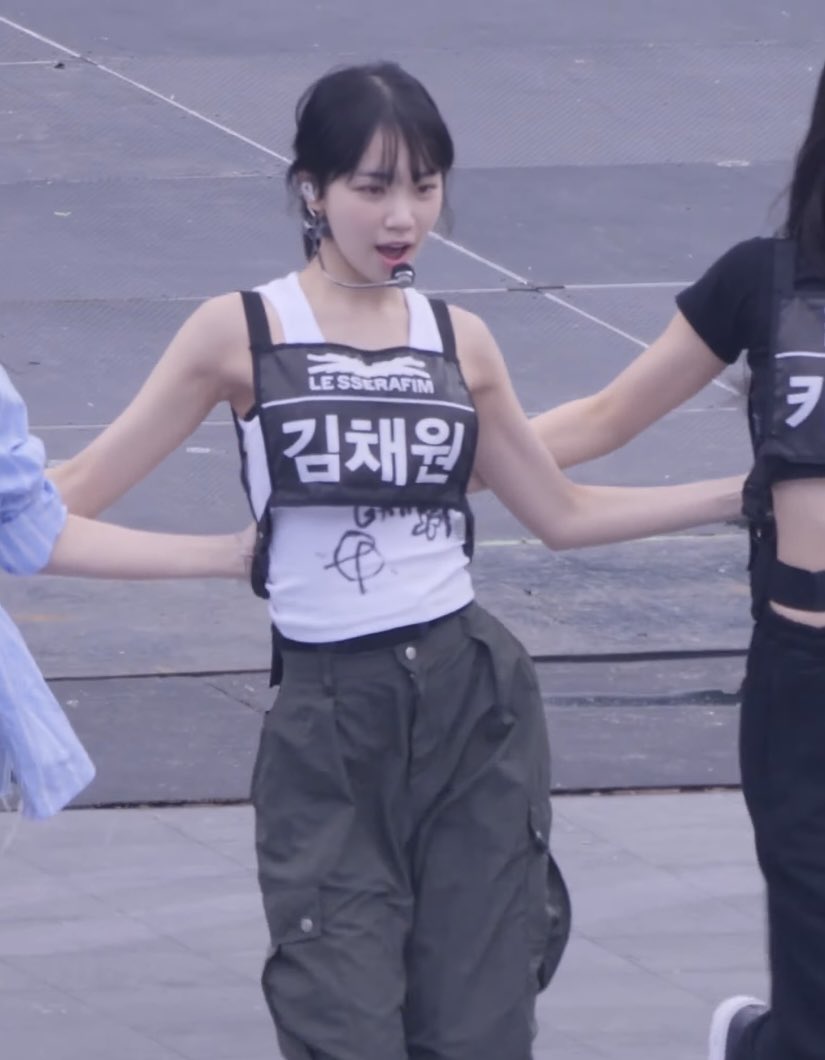 [잡담] 김채원 리허설 사복에 생얼인거 같은데 고자극… | 인스티즈