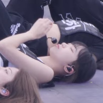 [잡담] 김채원 리허설 사복에 생얼인거 같은데 고자극… | 인스티즈