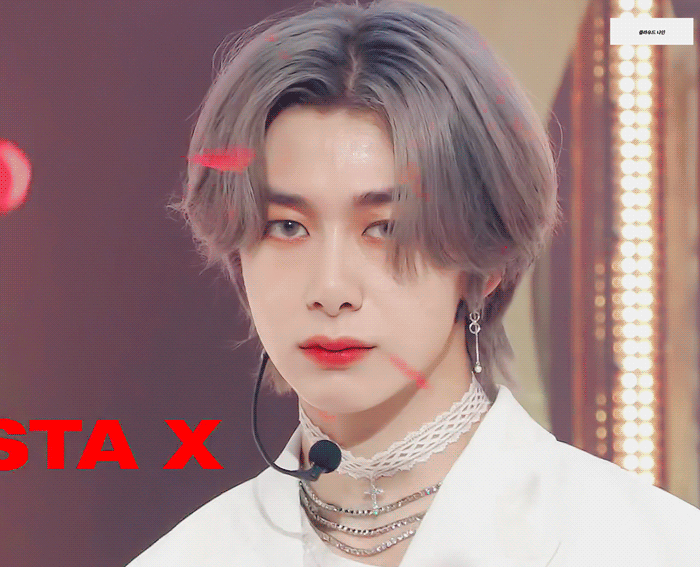 [잡담] 팬들이 탈색하는거 좋아해서 탈색하고 싶은데 두피상태 안좋아서 브릿지 하는 남자 | 인스티즈